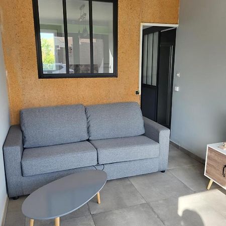 Studio Proche Gare Tgv Haute Picardie Dompierre-Becquincourt Exteriör bild