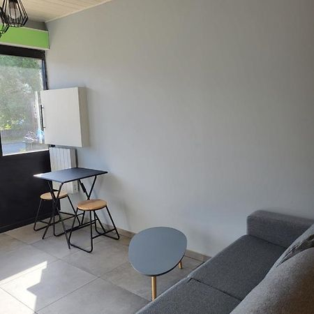 Studio Proche Gare Tgv Haute Picardie Dompierre-Becquincourt Exteriör bild