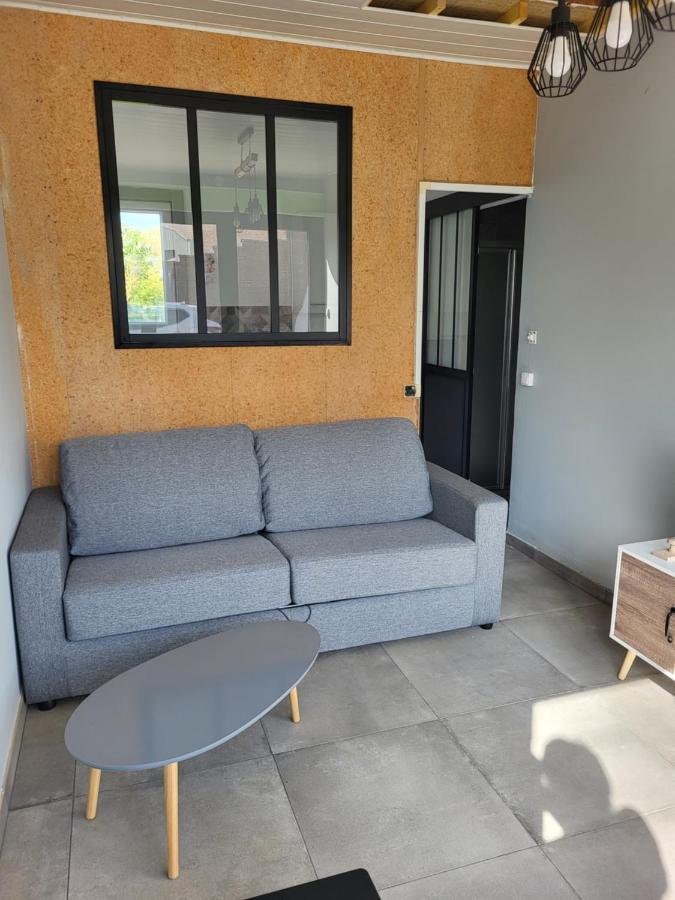 Studio Proche Gare Tgv Haute Picardie Dompierre-Becquincourt Exteriör bild